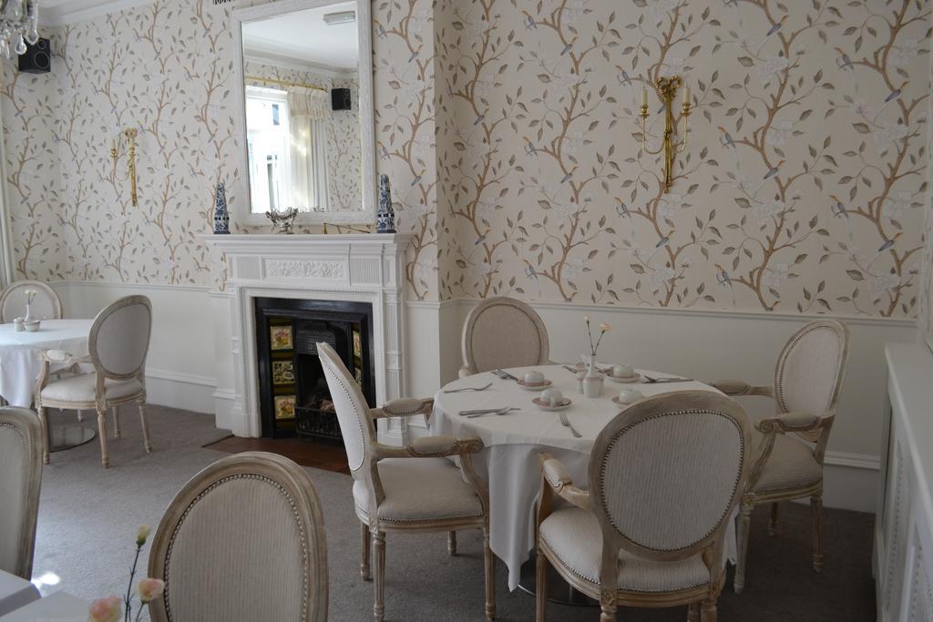 Cranleigh Hotel Reigate Extérieur photo