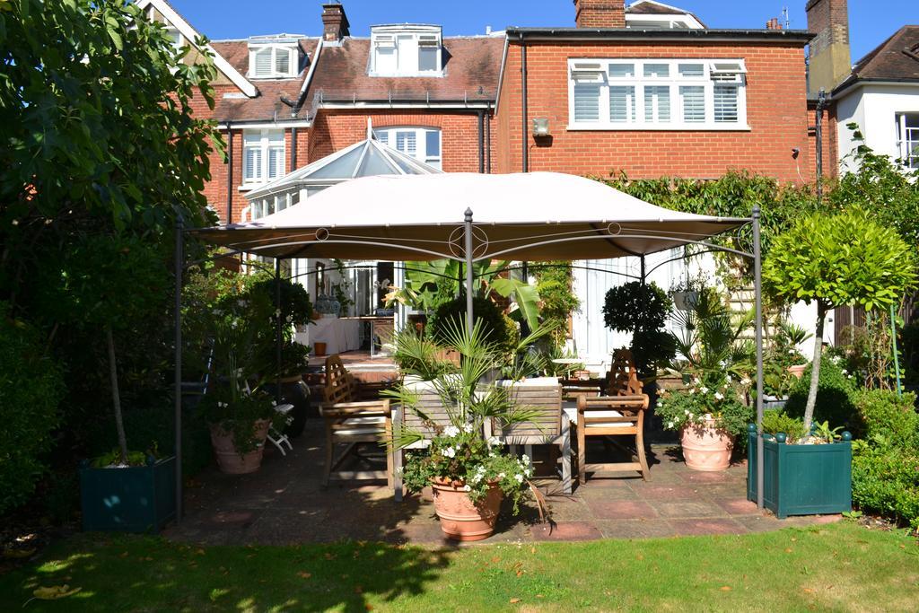 Cranleigh Hotel Reigate Extérieur photo